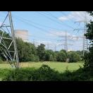 Rechts hinter Bäumen die Kuppel des Kernkraftwerk Emsland (KKE)